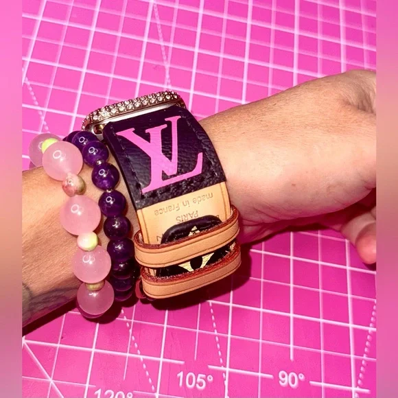 💝 Louis Vuitton Murakami Pink and Blue Apple Watch band handmade - Picture 2 of 16